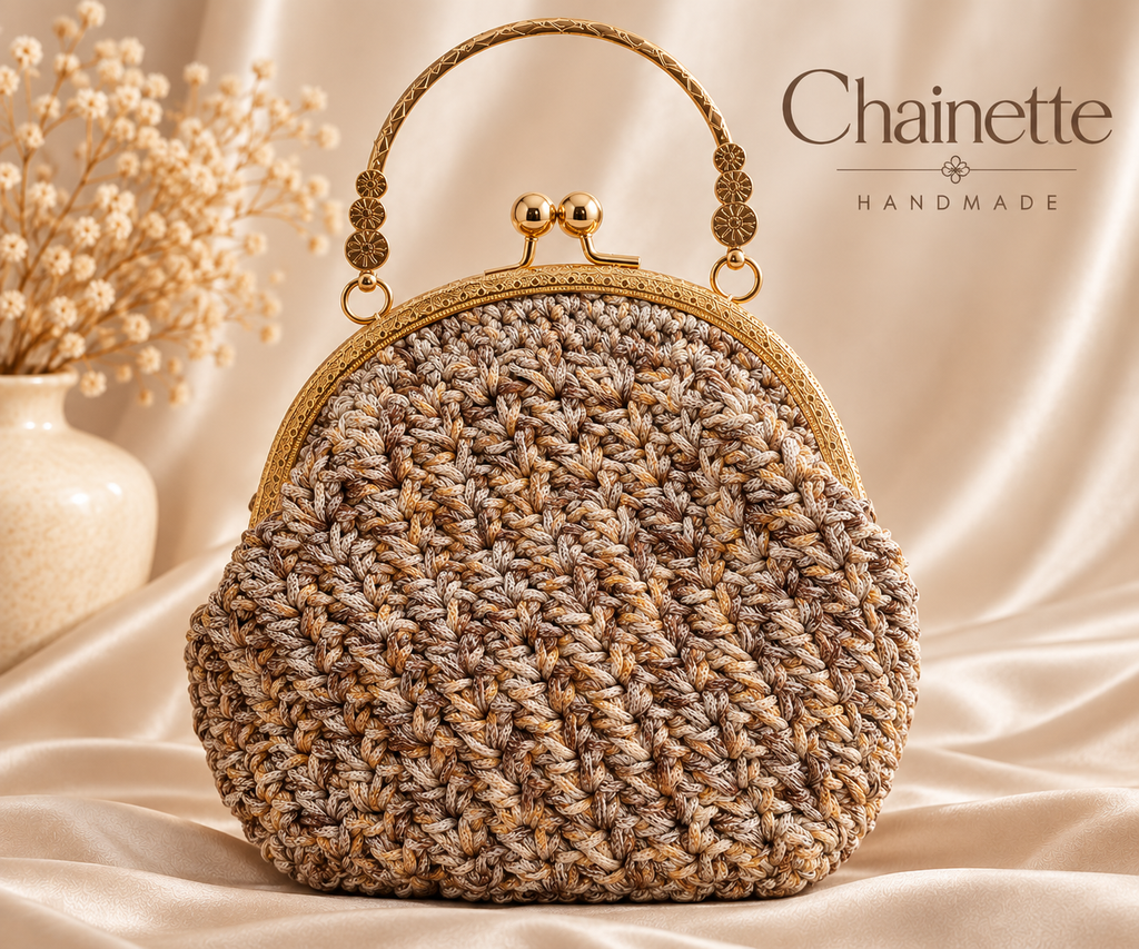 Chainette silk cotton crochet clutch detail